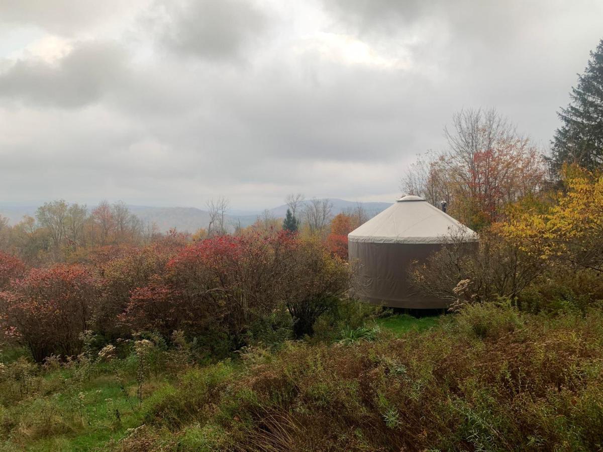 Livingston Manor Yurt Hotel Parksville Exterior foto